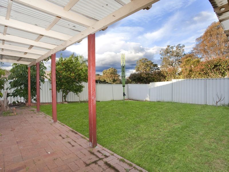 80 Explorers Way, St Clair NSW 2759