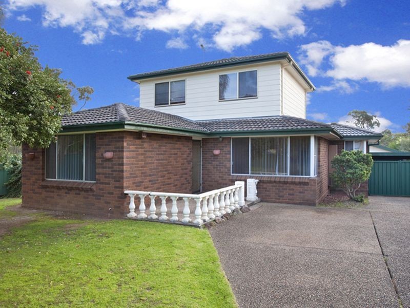 6 Peter Pan Glen, St Clair NSW 2759