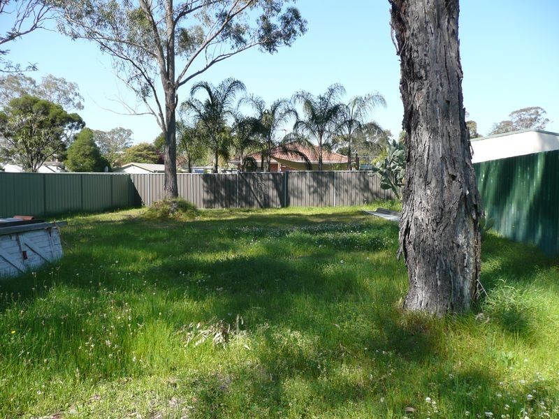 16 Barker Street, Cambridge Park NSW 2747