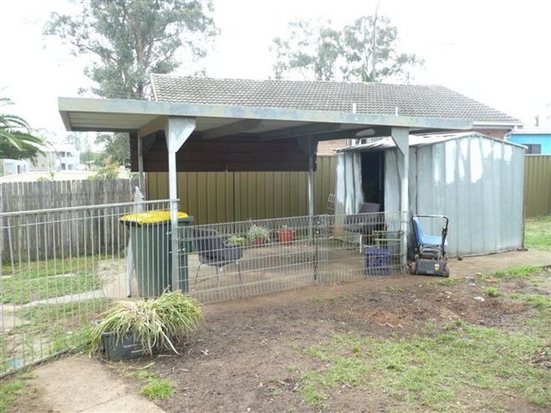 8 Hawaii Avenue, Lethbridge Park NSW 2770