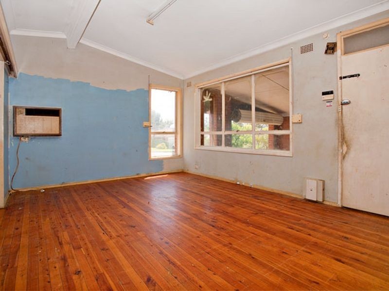 84 Barry Street, Cambridge Park NSW 2747