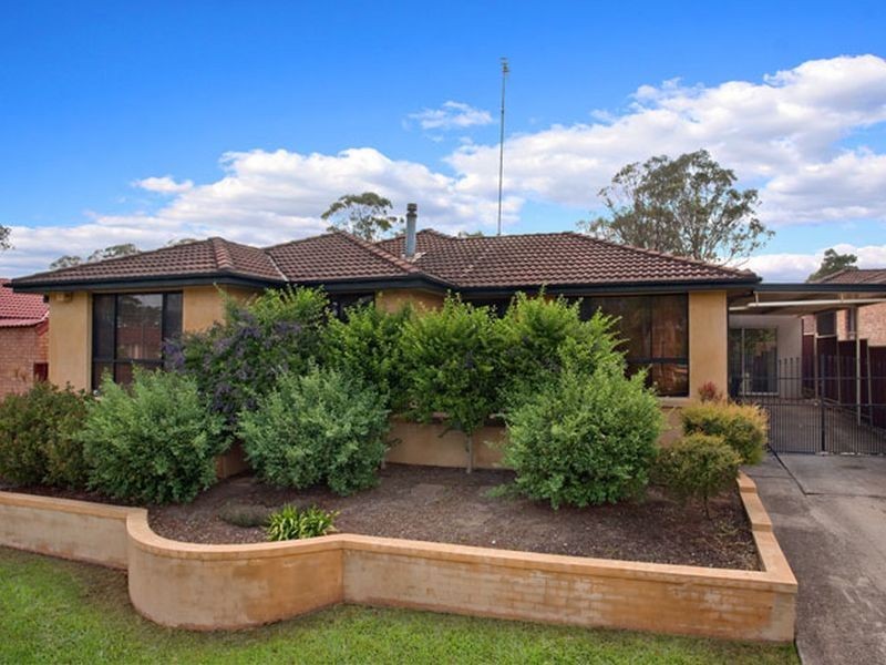 68 Blackwell Ave, St Clair NSW 2759