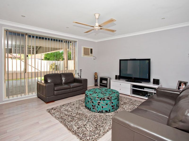 17 Myrtle Road, Claremont Meadows NSW 2747