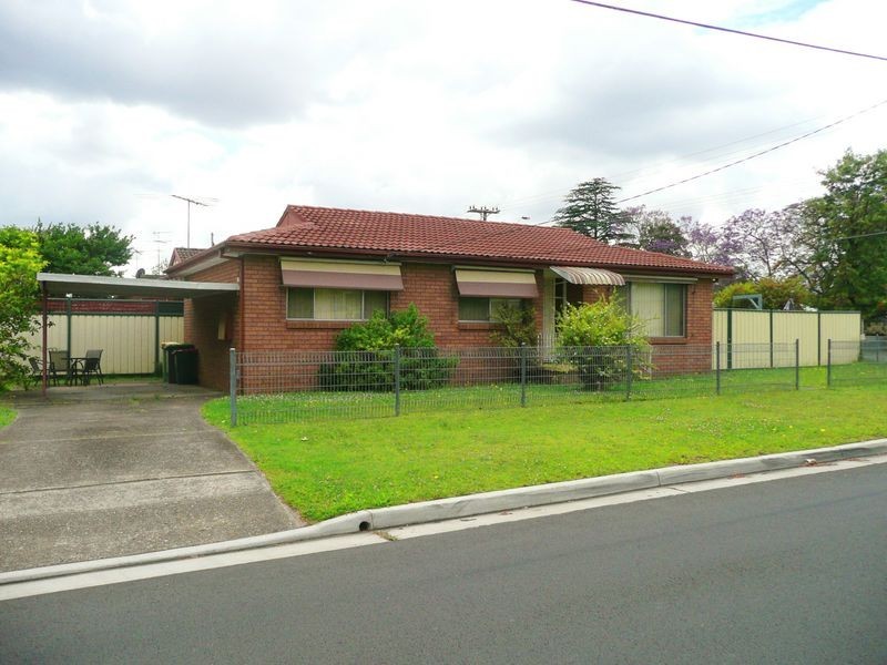 39 Debrincat Avenue, St Marys NSW 2760