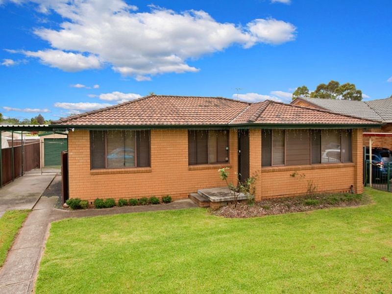 11 Orchard Road, Colyton NSW 2760