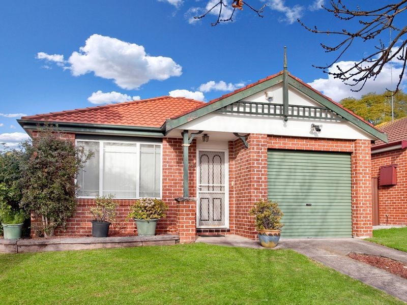 61a Explorers Way, St Clair NSW 2759