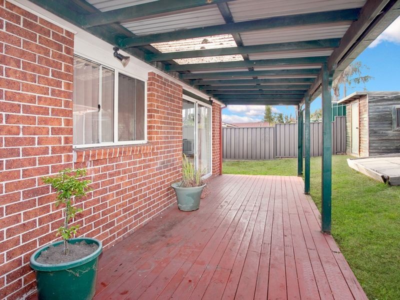 61a Explorers Way, St Clair NSW 2759