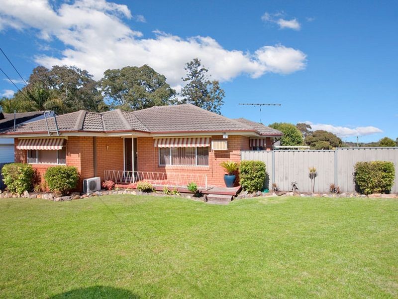 18 Arnold Ave, St Marys NSW 2760
