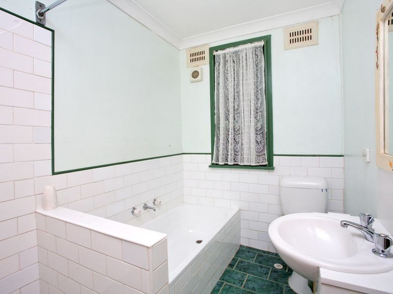 18 Kista Dan Avenue, Tregear NSW 2770