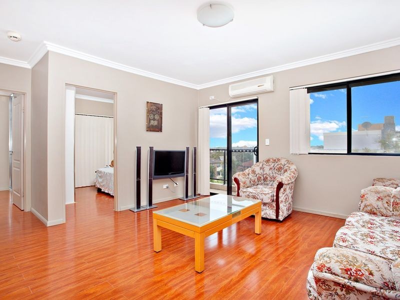 37/8 Oxford Street, Blacktown NSW 2148