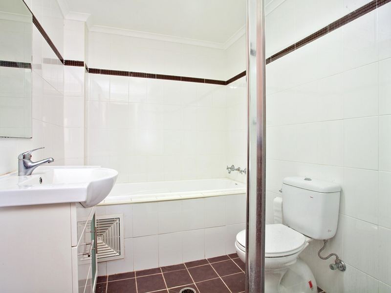 37/8 Oxford Street, Blacktown NSW 2148