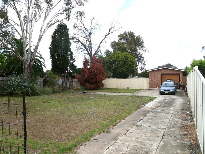 24 Brisbane Street, Oxley Park NSW 2760