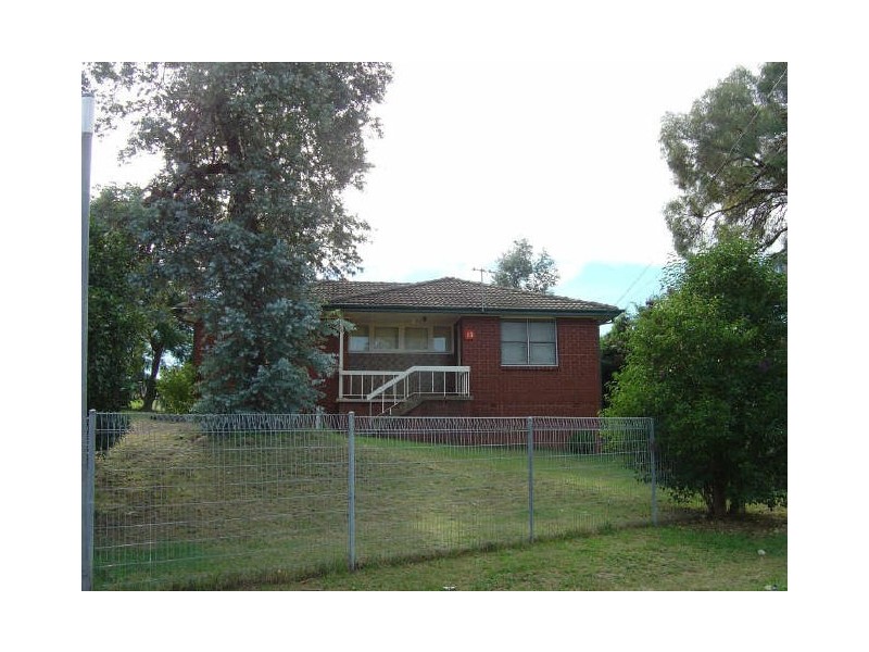 13 KISTA DAN AVE, Tregear NSW 2770