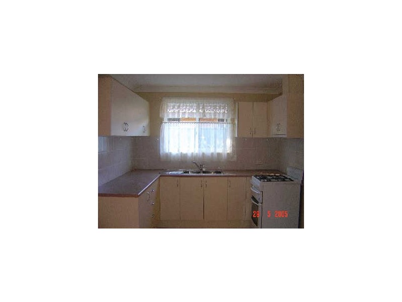 27 Palena Cres, St Clair NSW 2759