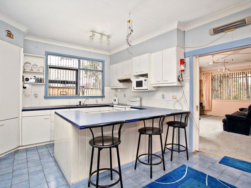 16 Hobart Street, Oxley Park NSW 2760