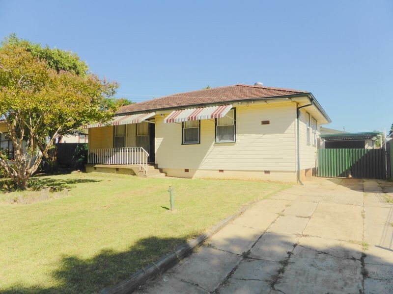 31 Feramin Ave, Whalan NSW 2770