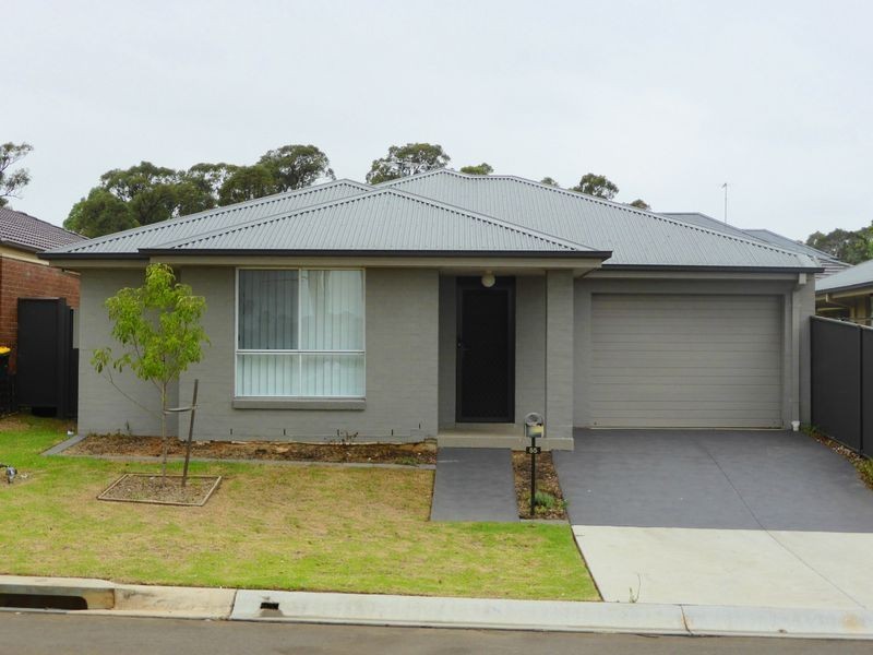 55 Bluebell Cres, Ropes Crossing NSW 2760