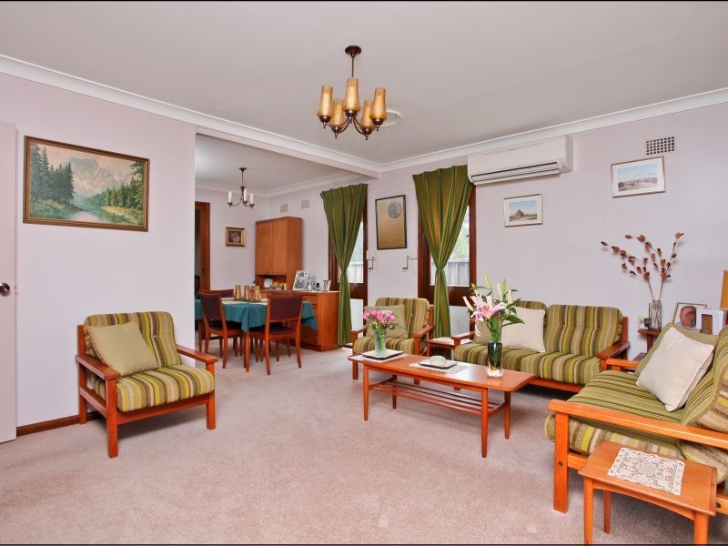 14 Captain Cook Drive, Willmot NSW 2770