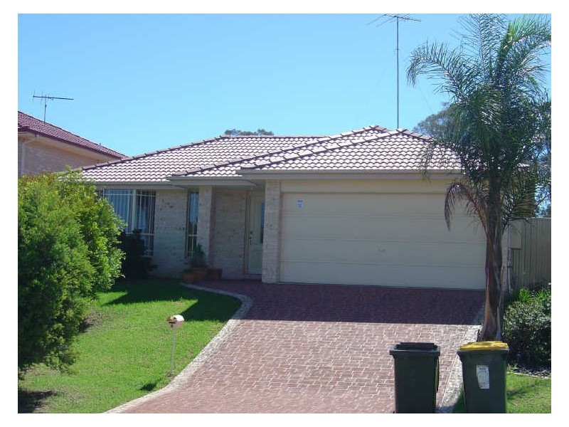 6 Emmanuel Terrace, Glenwood NSW 2768