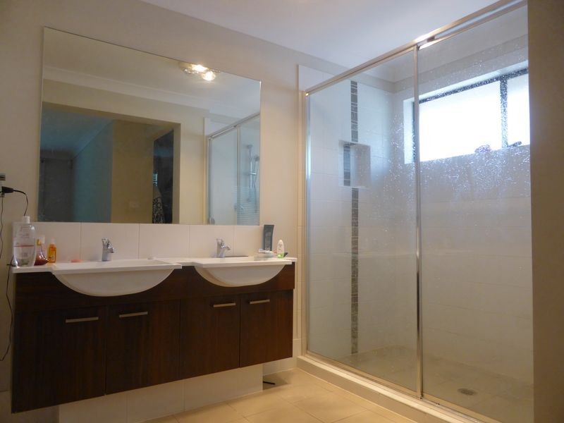 8 Scott Street, Ropes Crossing NSW 2760