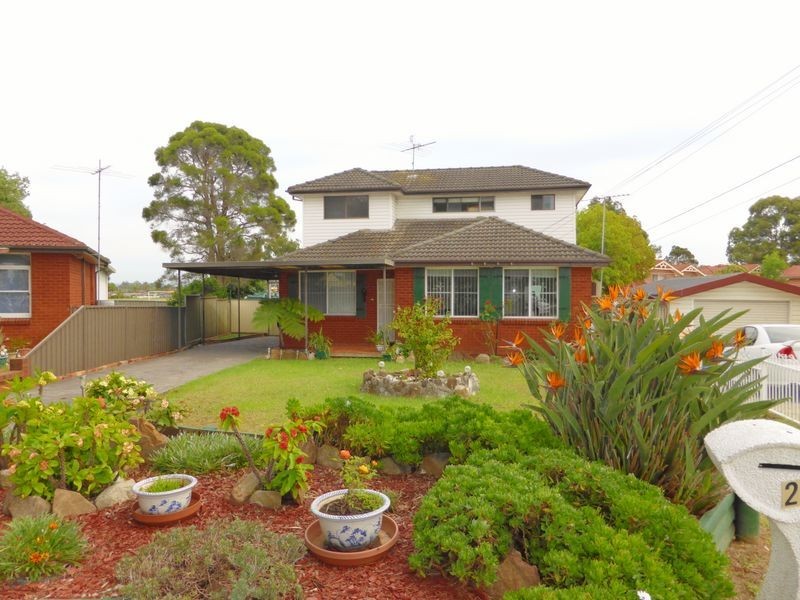 2 Goldie Place, Colyton NSW 2760