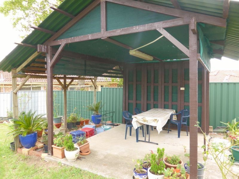 2 Goldie Place, Colyton NSW 2760