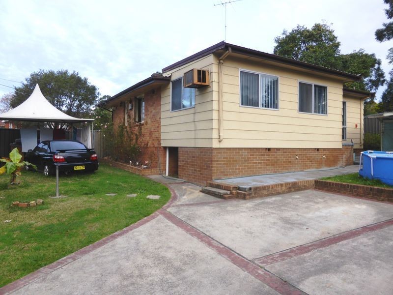 22 Kista Dan Avenue, Tregear NSW 2770
