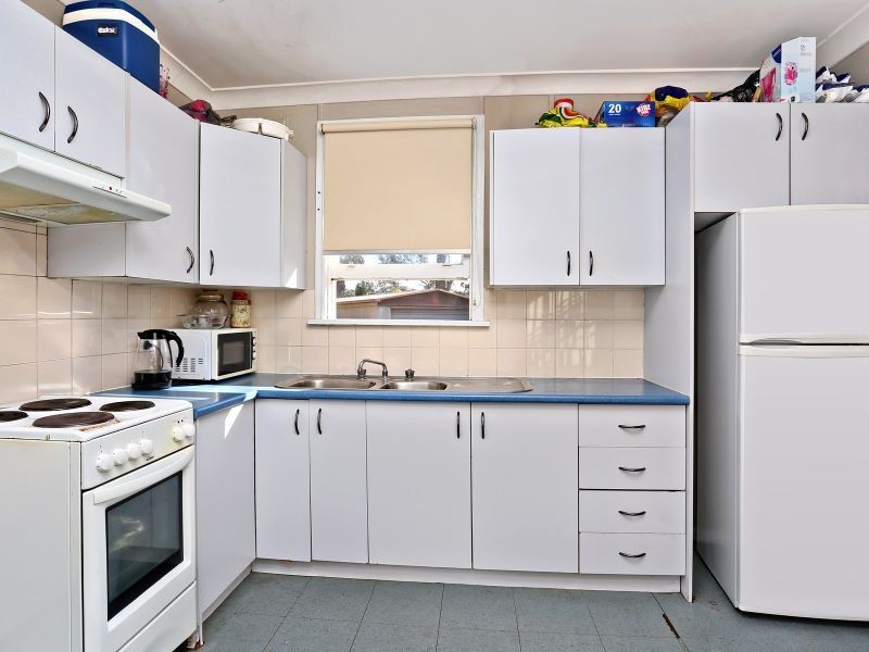 24 Tahiti Avenue, Lethbridge Park NSW 2770