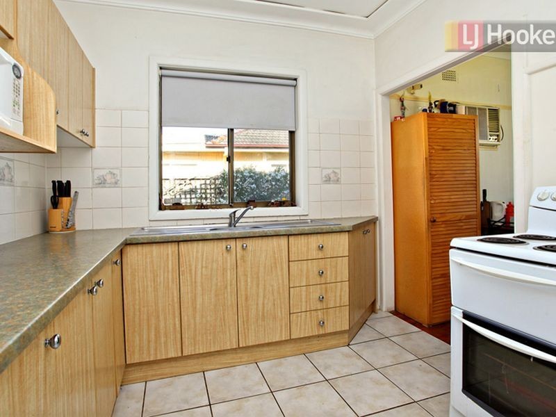 26 Dan Crescent, Colyton NSW 2760