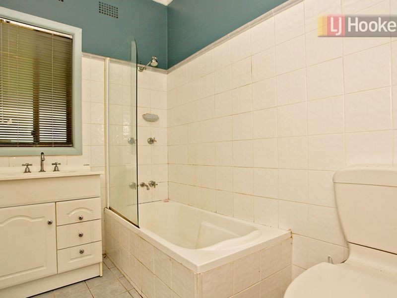 26 Dan Crescent, Colyton NSW 2760