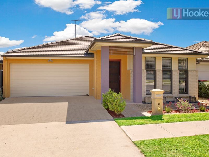 8 McIntyre Street, Ropes Crossing NSW 2760