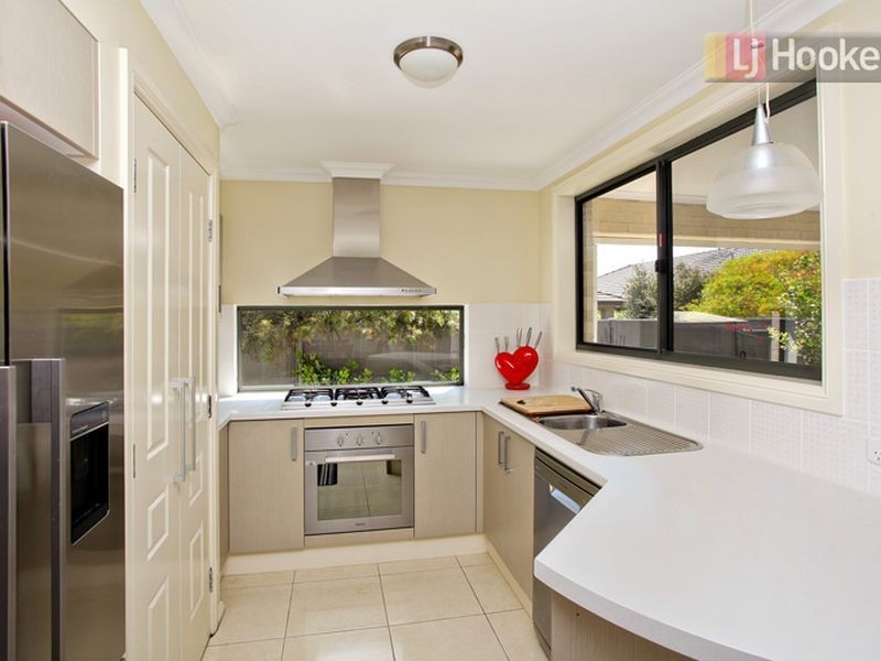 8 McIntyre Street, Ropes Crossing NSW 2760