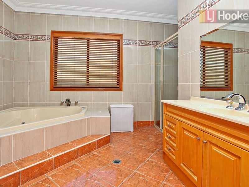 8 Luton Place, Colyton NSW 2760