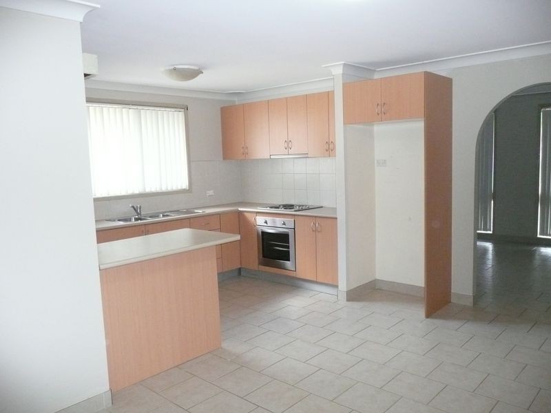 3 GARRICK ROAD, St Clair NSW 2759