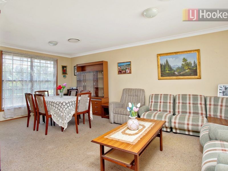 9 Rainbow Pl, St Clair NSW 2759