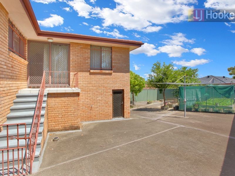 9 Rainbow Pl, St Clair NSW 2759