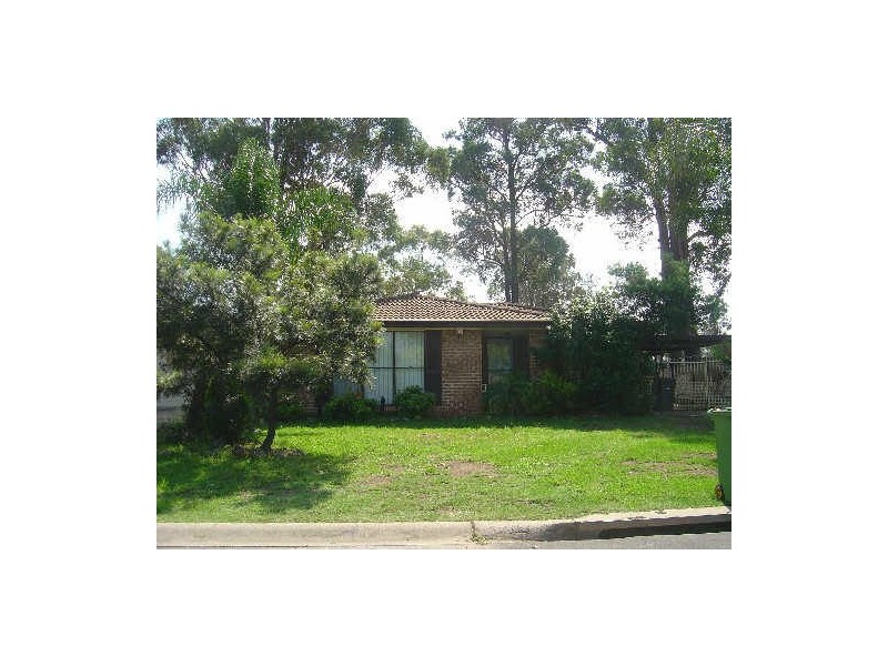 11 SKYLARK CRES, Erskine Park NSW 2759