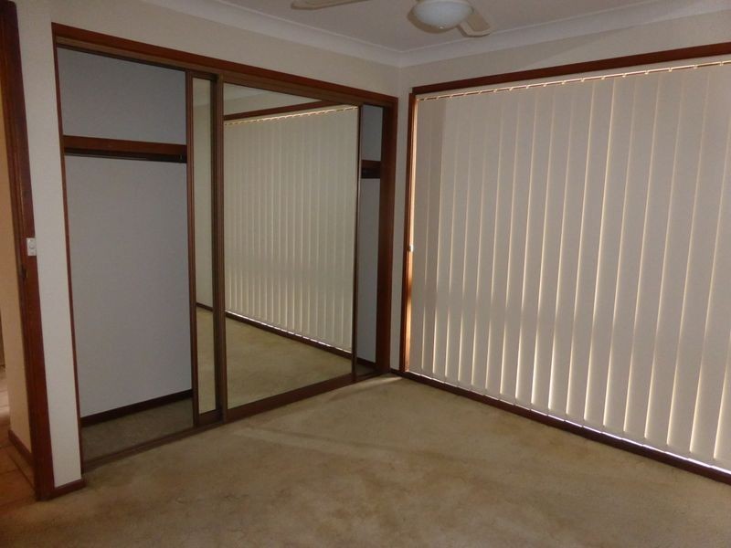 11 Mezen Place, St Clair NSW 2759