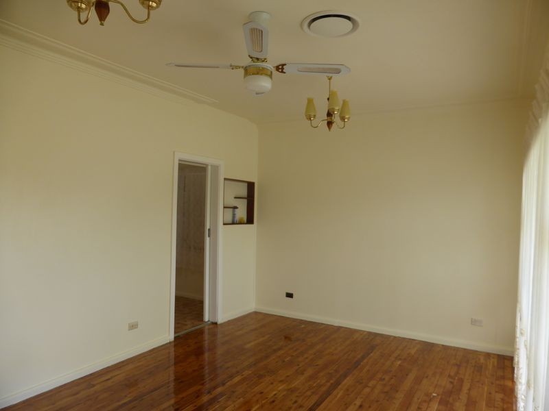 8 Oxford Street, Cambridge Park NSW 2747