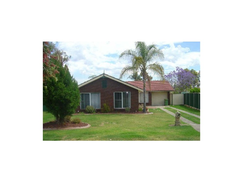46 MENZIES CCT, St Clair NSW 2759