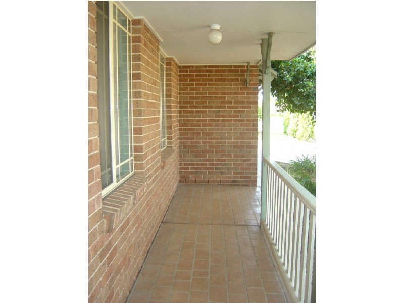 1 GEMSTONE WAY, Oakhurst NSW 2761