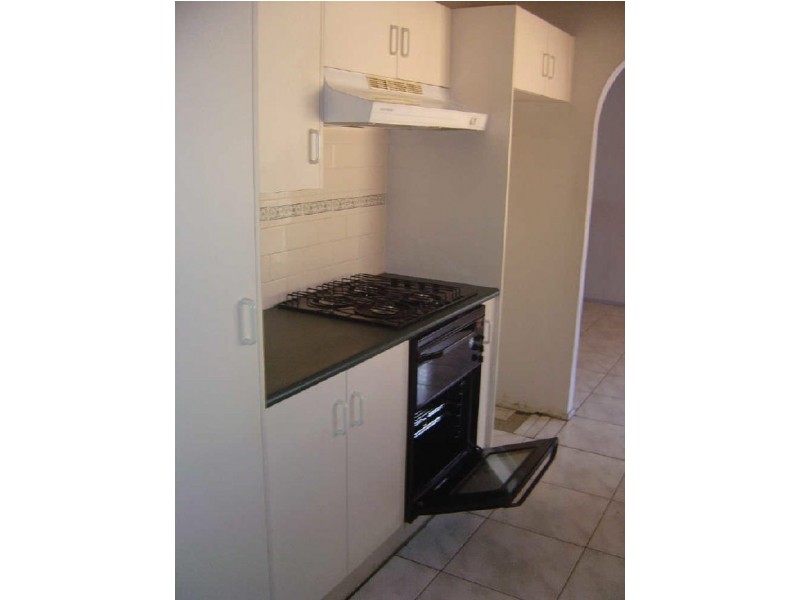 1 GEMSTONE WAY, Oakhurst NSW 2761