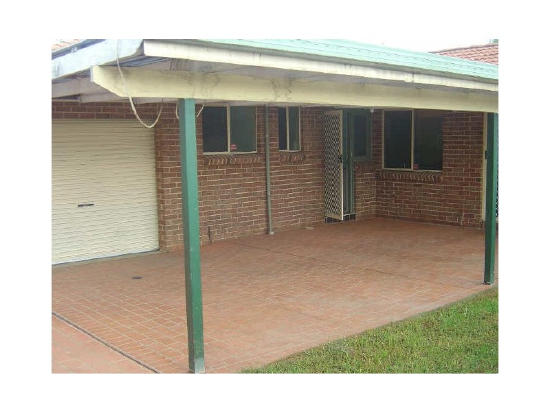 1 GEMSTONE WAY, Oakhurst NSW 2761