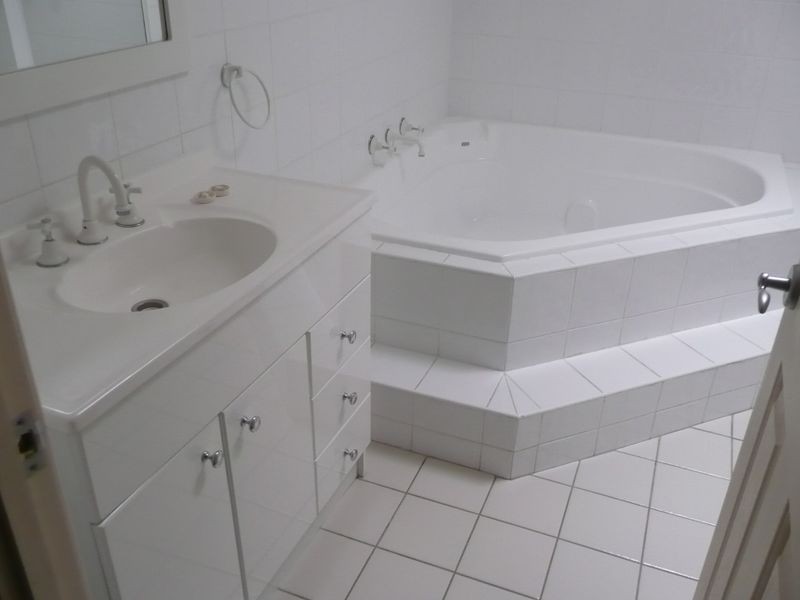 18 NUNGA PLACE, Baulkham Hills NSW 2153
