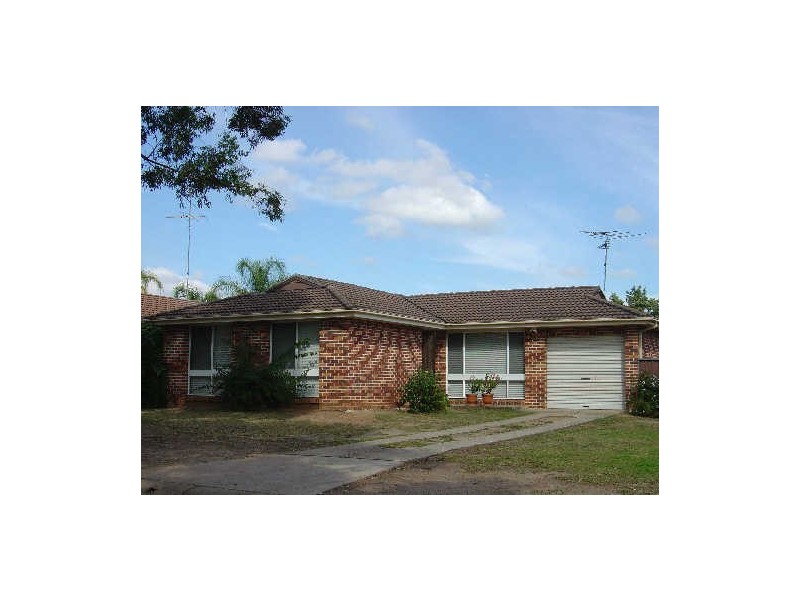 84 TODD ROW, St Clair NSW 2759