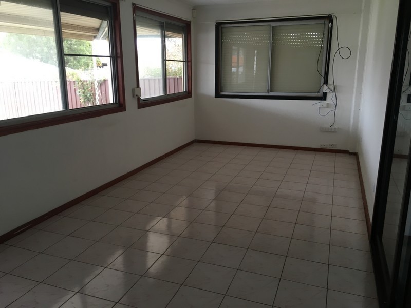 2 Elm Street, St Marys North NSW 2760