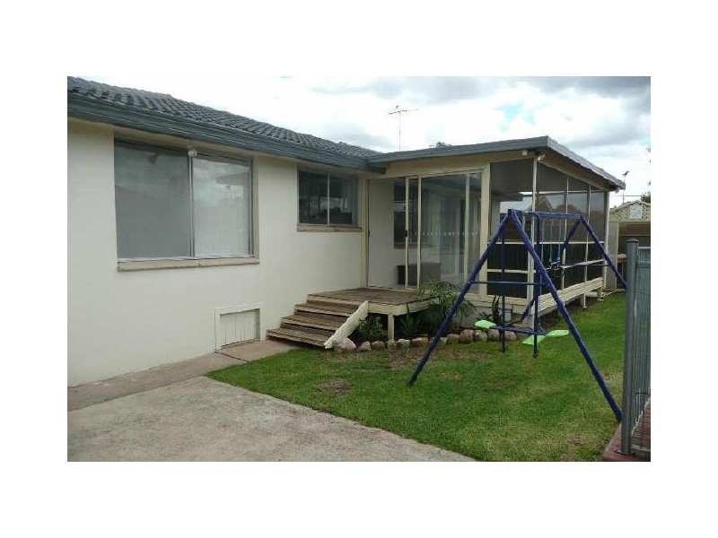 16 BALOG STREET, St Marys NSW 2760