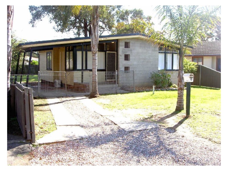 26 Wangaroa Crescent, Lethbridge Park NSW 2770