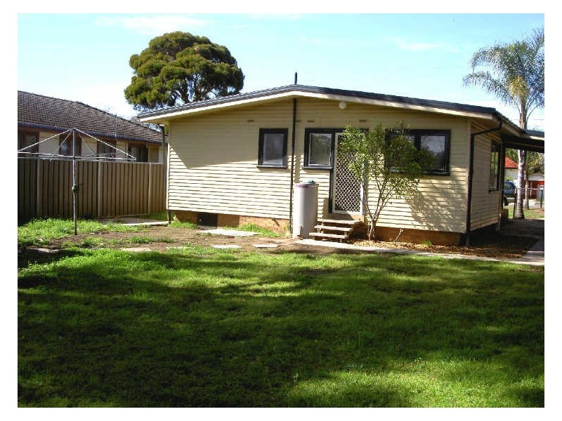 26 Wangaroa Crescent, Lethbridge Park NSW 2770