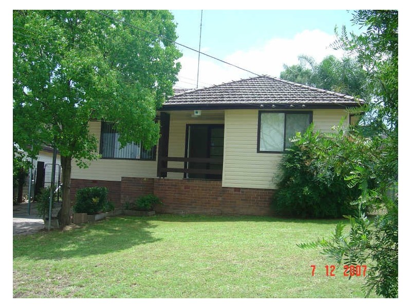 11 Nella Dan Ave, Tregear NSW 2770
